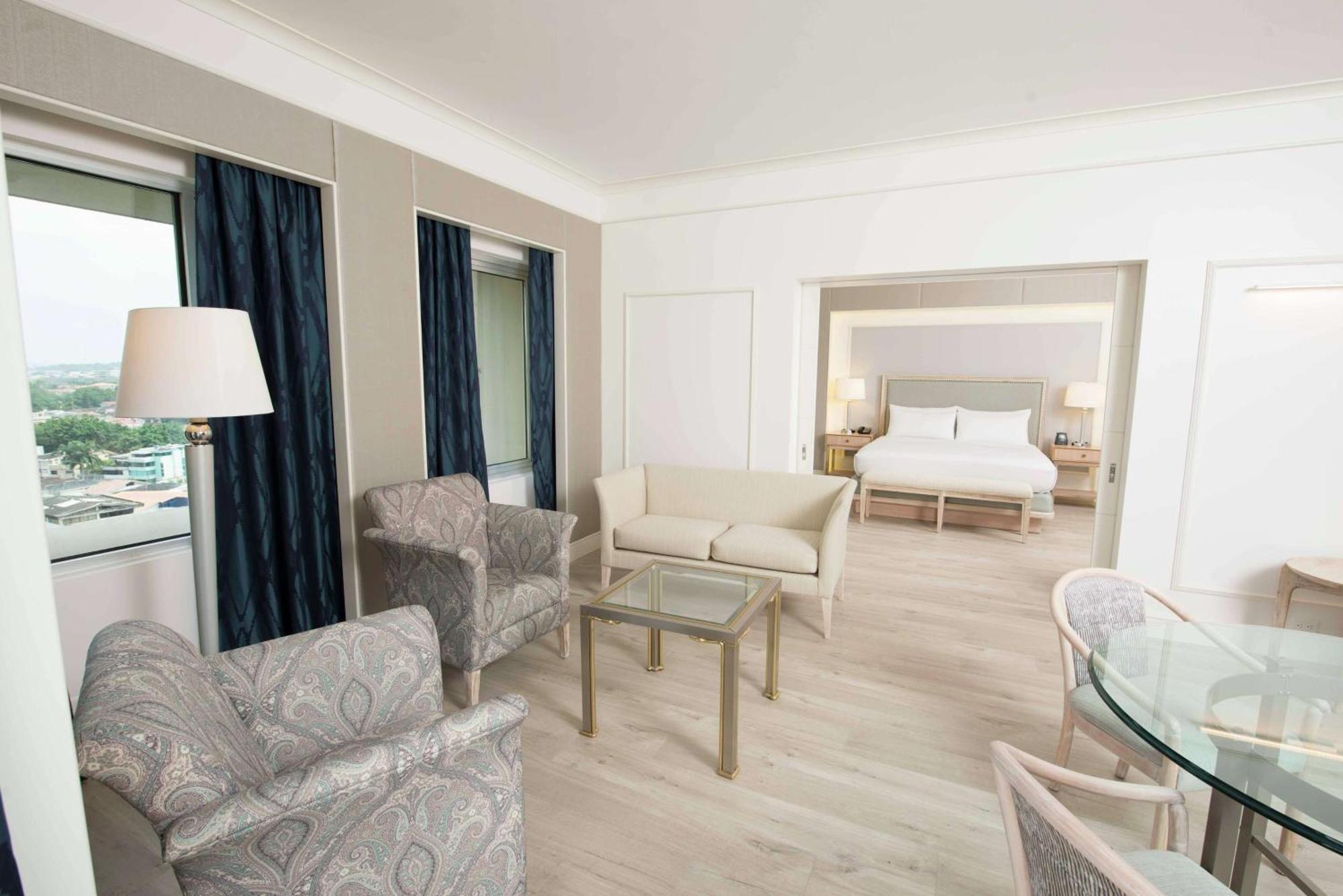 One Bedroom King Suite Executive Floor Lounge Access,1278046543:JPEG